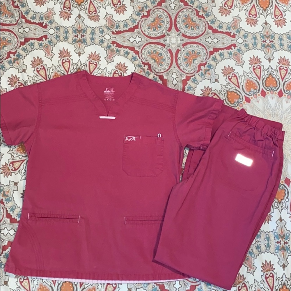 IguanaMed scrubs